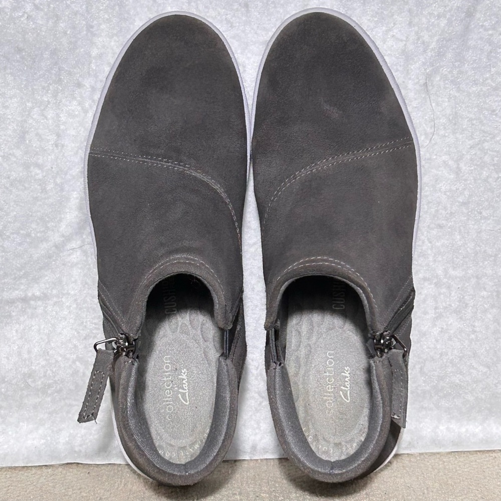 Clarks Womens Pawley Adwin Grey Suede Side Zip Sneakers Shoes SZ 7.5 M - Picture 5 of 12